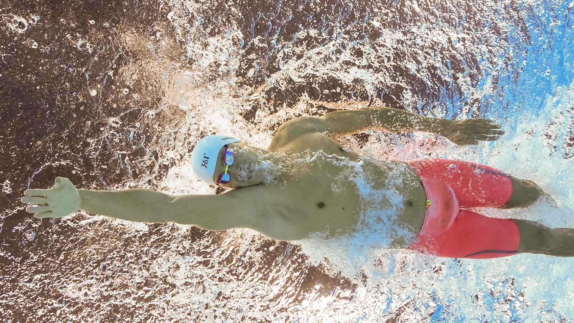 中国滑板公开赛上海站 场地设置新颖吸引年轻选手踊跃参赛，中国滑板进决赛了吗